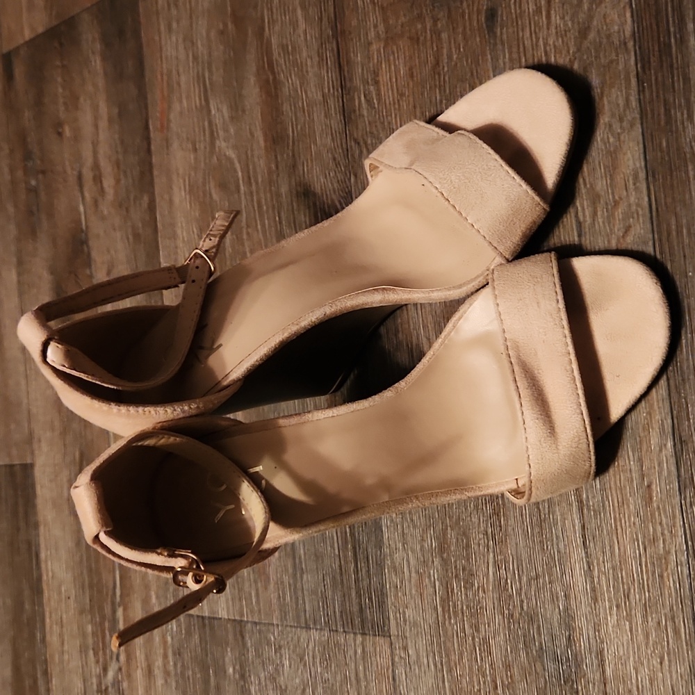 Yoki Open-Toe Wedges - Size 6.5